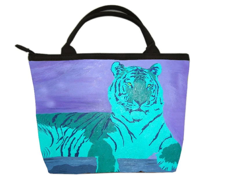 Stylish And Affordable Bags For Every Occasion Tiger Kitten Purse- A Watchful Queen