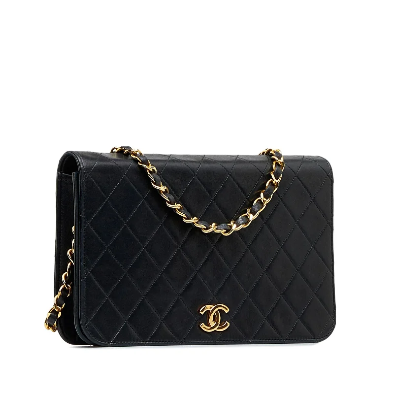 Tsa-Approved Bags For Hassle-Free Airport Security Chanel Small Matelasse Lambskin Chain Shoulder Bag (SHG-t9i4S0)