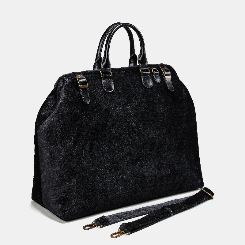 Sporty Bags For Active And Athletic Lifestyles Solid Black Men's Carpetbag